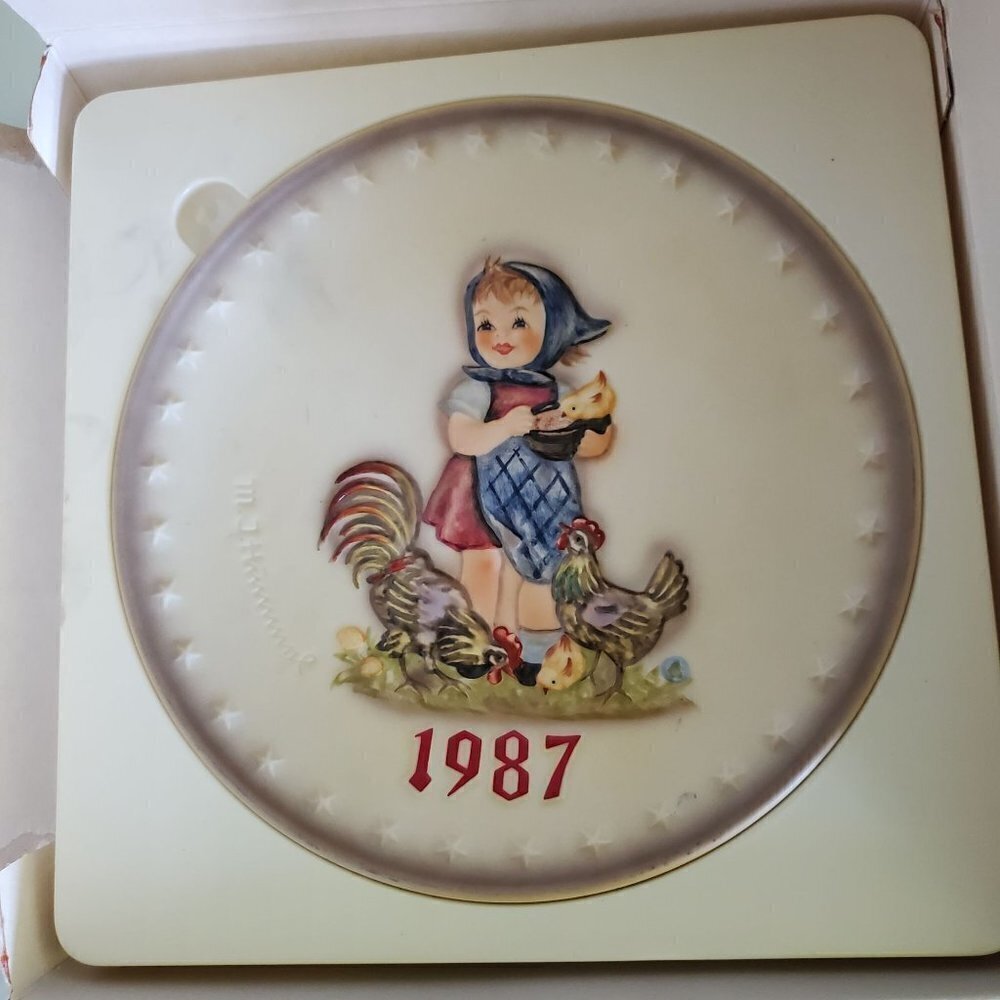 Hummel Goebel 1987 Feeding Time Collectors Plate With Original Box